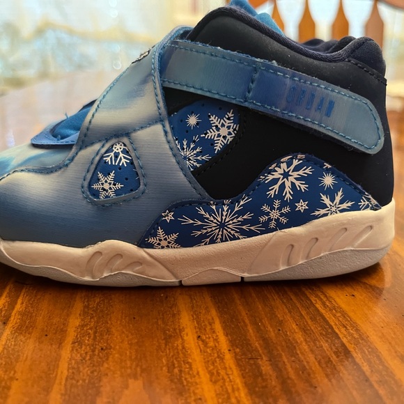 Nike AirJordan Retro 8 Snowflake Edition Toddler Shoes - Picture 6 of 10